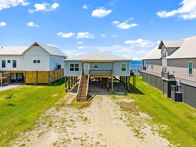 Foto del edificio - 486 Beatrice Point Rd