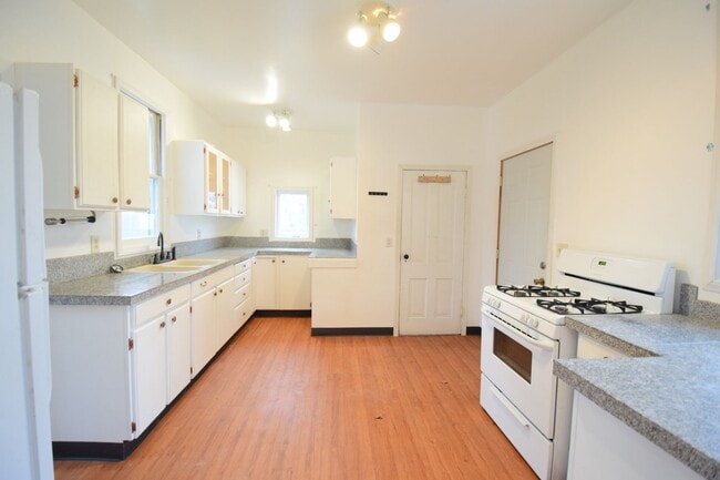 Photo - 417 Pearl St House