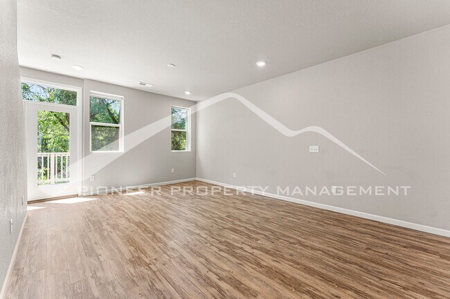 Foto del edificio - 1152 Oak St