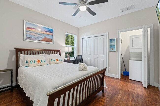 Foto del edificio - 5422 Leonard St
