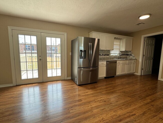 Foto del edificio - 3432 NW Lincoln Ave