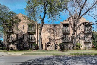 Building Photo - 2216 San Gabriel St