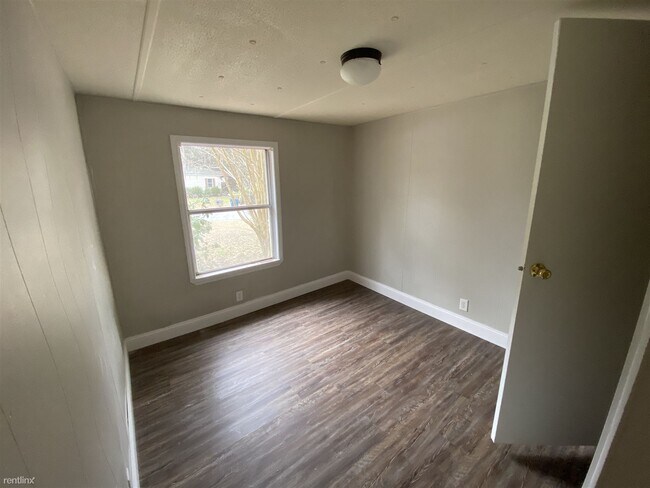 Foto del edificio - 349 Holly Hill Ct