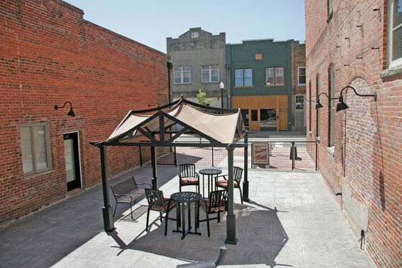 Building Photo - The Lofts at East Point