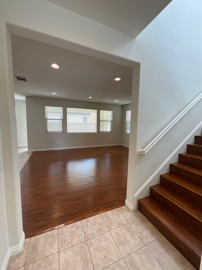 Foto del edificio - The Christopher Collection: 4 Bedroom 3 Bath Home,