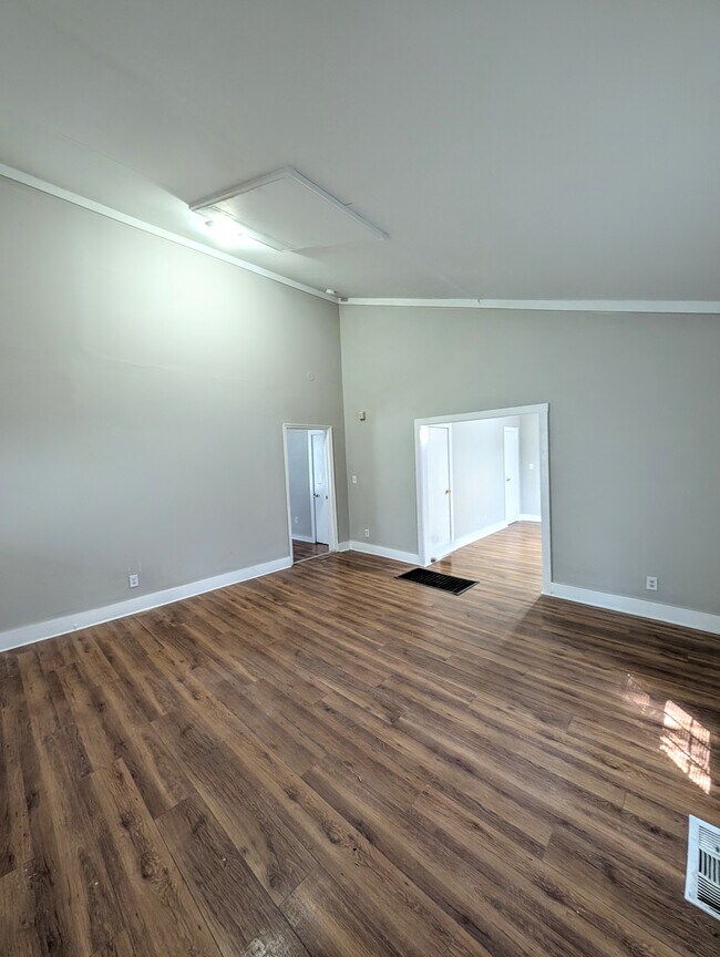 Foto del edificio - 2211 Butner Rd