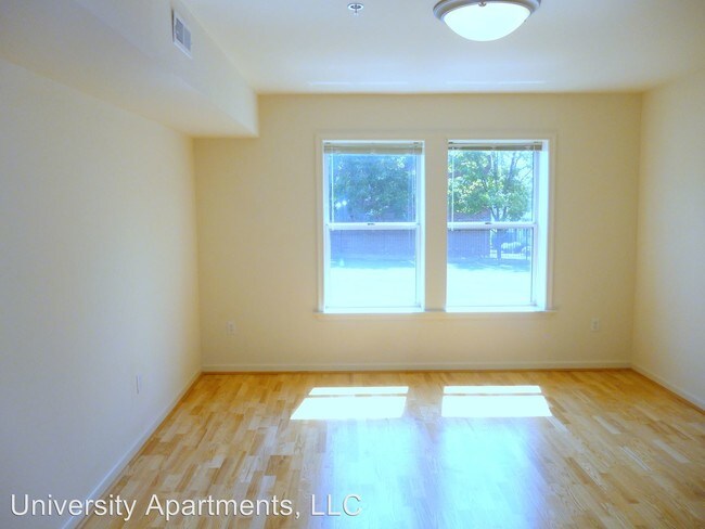 Building Photo - 324 13th St NW