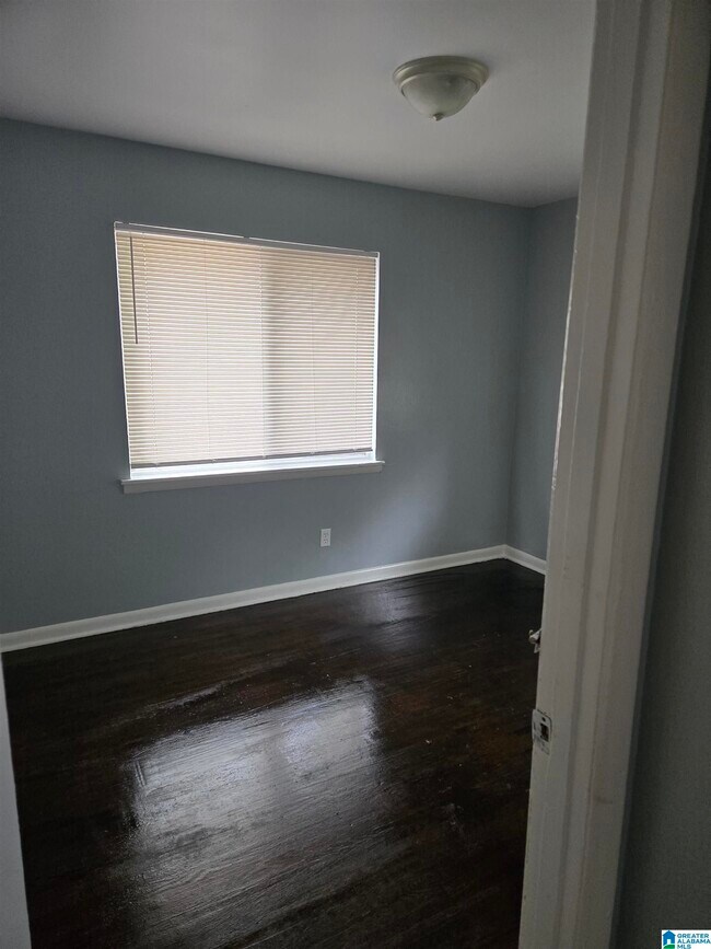 Foto del edificio - 7750 Rugby Ave