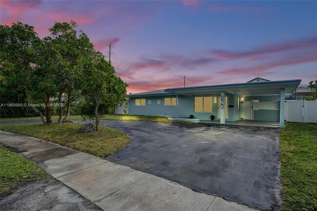 Foto del edificio - 820 NE 8th St