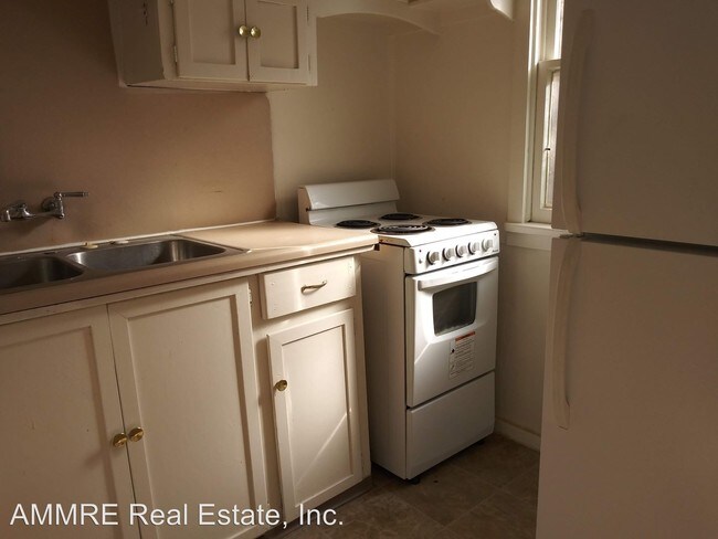 Building Photo - 2 br, 1 bath House - 4700 Marble Ave NE