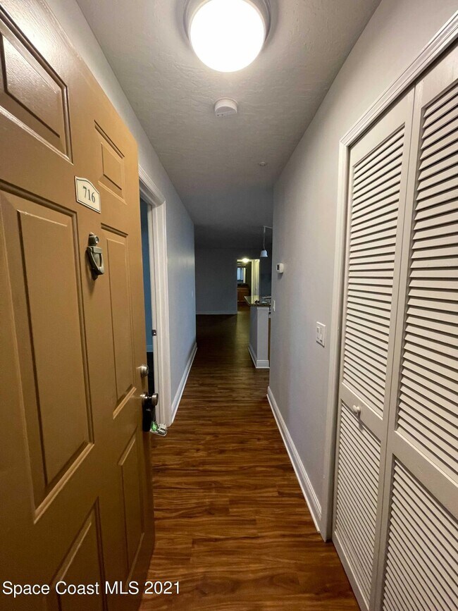 Foto del edificio - 7667 N Wickham Rd