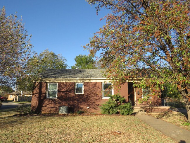 Building Photo - 2945 NW Euclid Ave