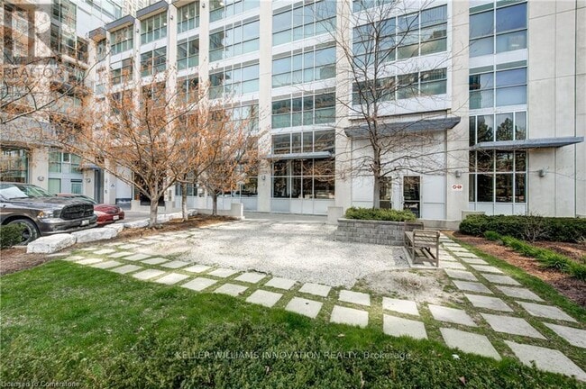 Building Photo - 225-3225 Webb Dr