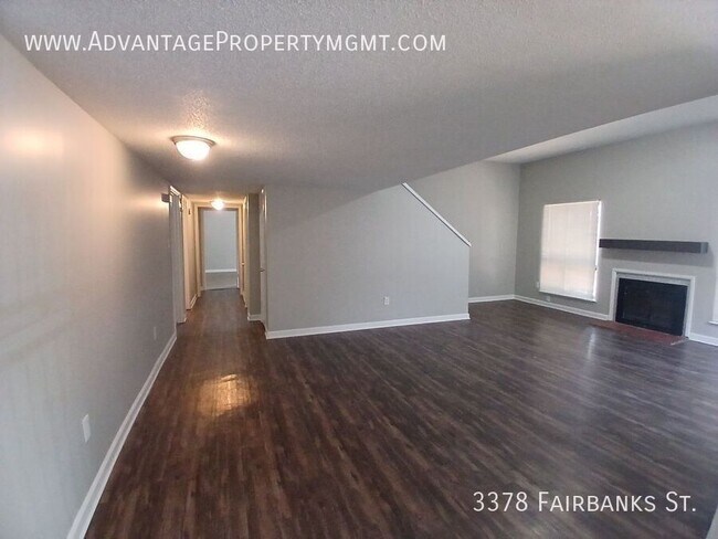 Foto del edificio - 3378 Fairbanks St