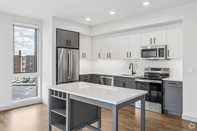 2BR, 2BA - 1,098SF - Kitchen - Harper Apartments