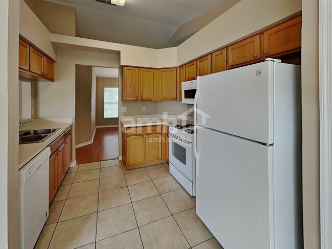 Foto del edificio - 12131 Woodglen Cir
