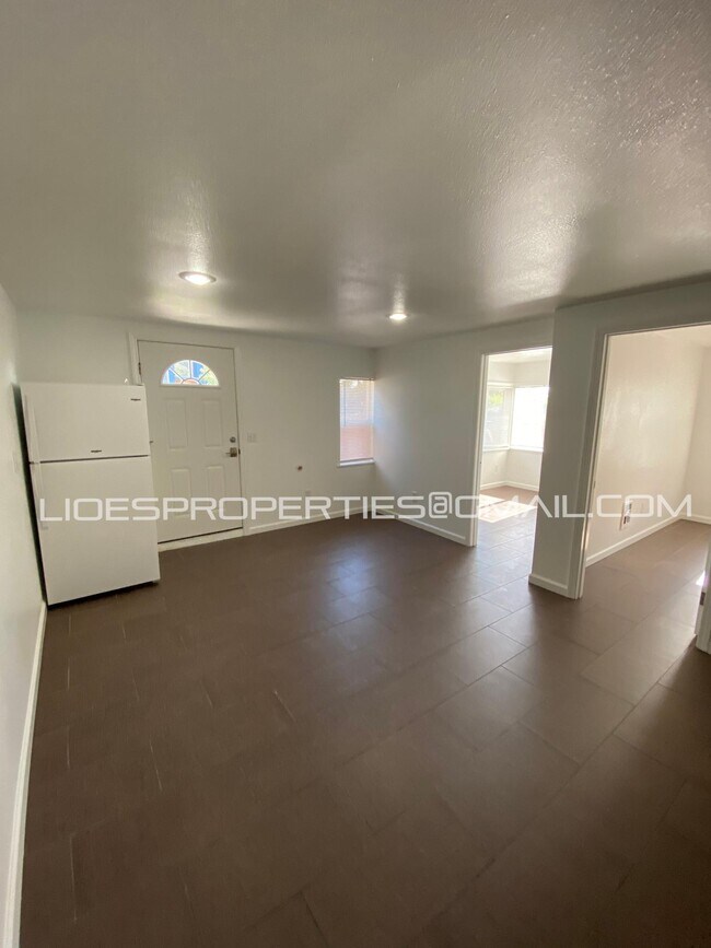 Living Room - 2366 Beacon Ave S