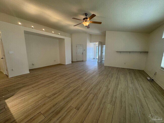 Foto del edificio - 314 Mizzen Ln