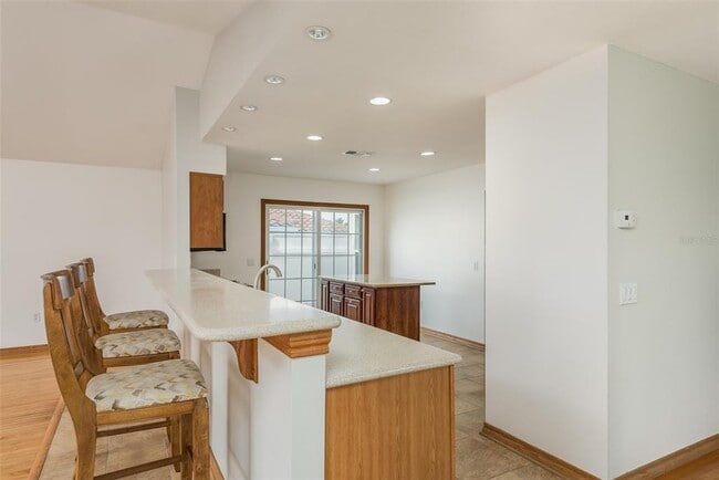 Building Photo - 6231 Bayside Dr