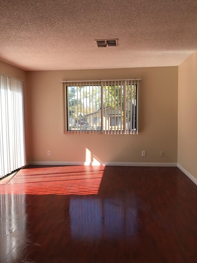 Foto del edificio - Redlands Condo Within Walking Distance to University of Redlands