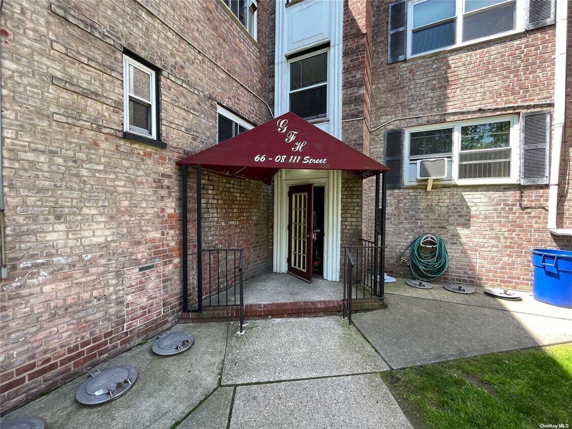 Building Photo - 66-08-66111 111th St