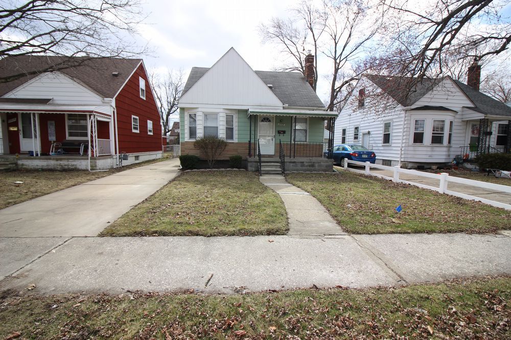 Nice 3 BR Bungalow in Southgate House for Rent in Southgate, MI