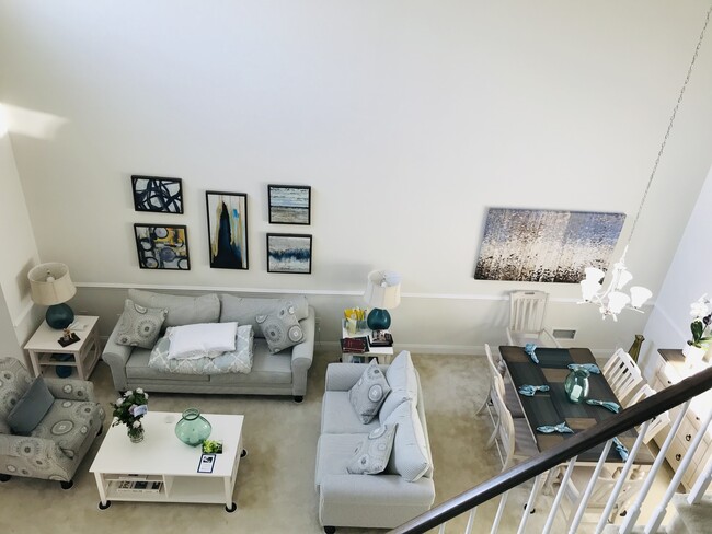 Building Photo - 12 Fern Dr