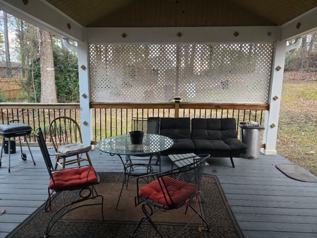 Foto del edificio - 2310 Shancey Ln