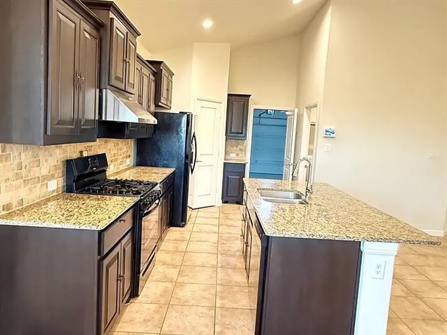 Foto del edificio - 520 Pendennis Dr