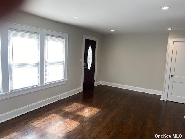 Building Photo - 10 Baylis Pl