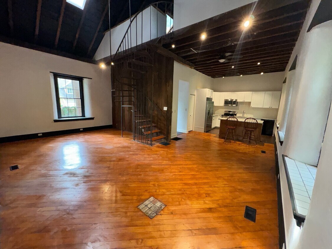 Primary Photo - 260 Cherry Ln