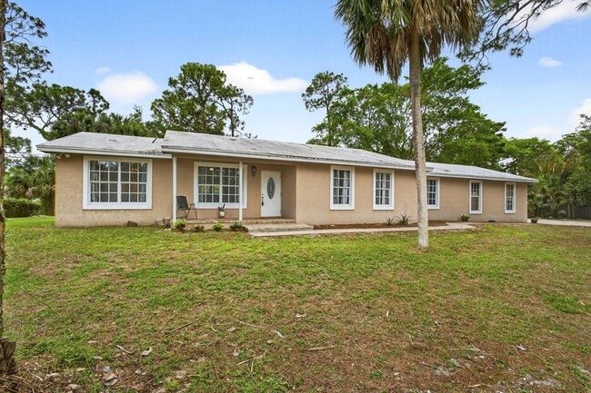 Building Photo - 16932 Okeechobee Blvd