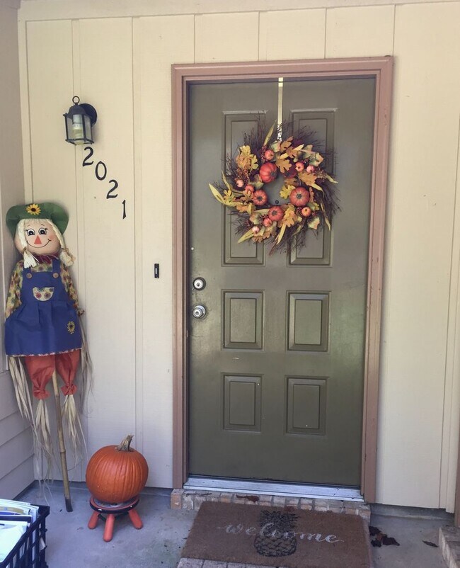 Foto del edificio - 2/1 Conveniently located off Miccosukee Road inside Capital Circle