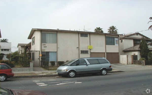 Building Photo - 829 Walnut Ave