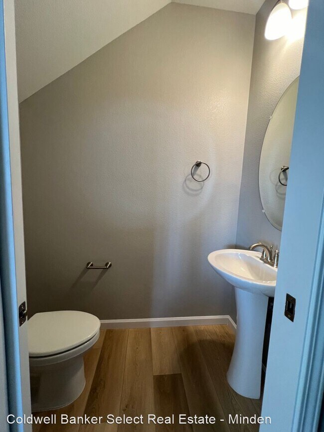 4 br, 2.5 bath House 1013 Home Stretch Lane House Rental in Minden