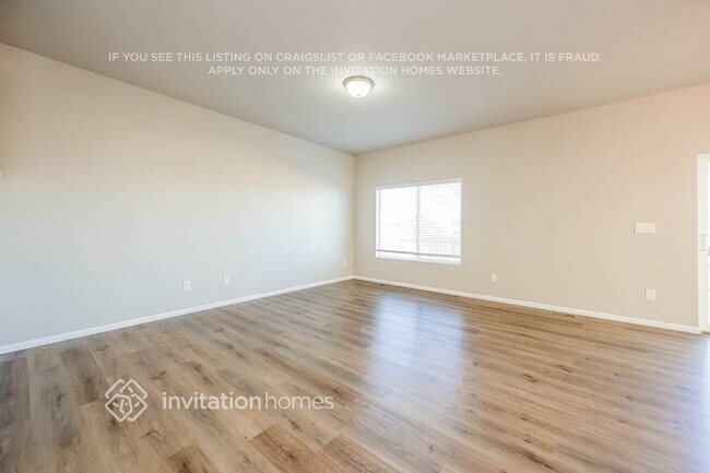 Foto del edificio - 11137 House Finch Ln