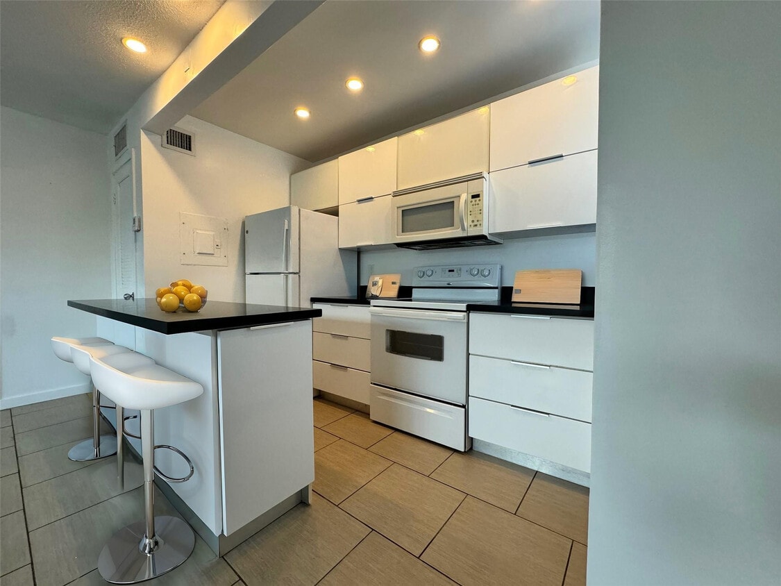 Foto principal - 2830 NE 30th Pl