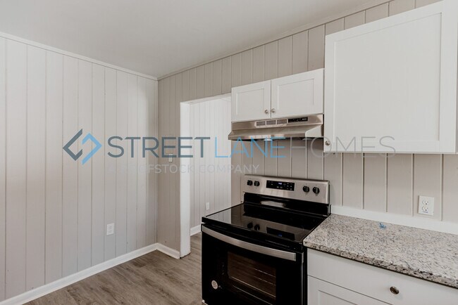 Foto del edificio - NOW OFFERING $250 OFF FIRST FULL MONTH IF ...