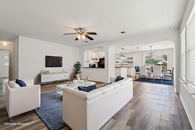 Building Photo - 209 Cottontail Dr