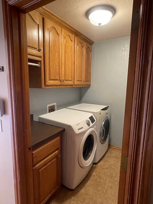 Foto del edificio - 5609 Bent Creek Dr