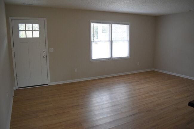 Foto del edificio - 4839 Berkley Dr