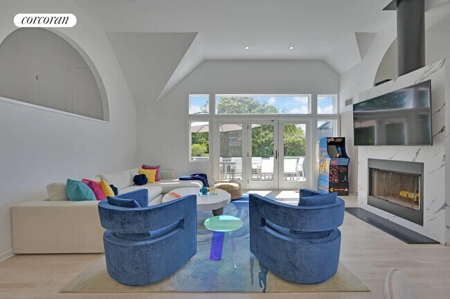 Foto del edificio - 124 Monroe Dr