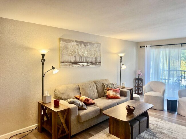 Foto del edificio - 12700 NE 8th St