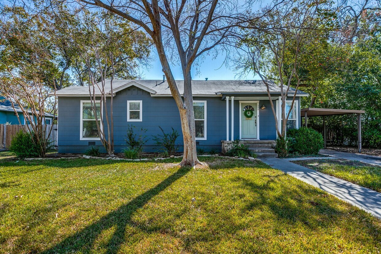 Foto principal - 2-BEDROOM TERRELL HEIGHTS COTTAGE