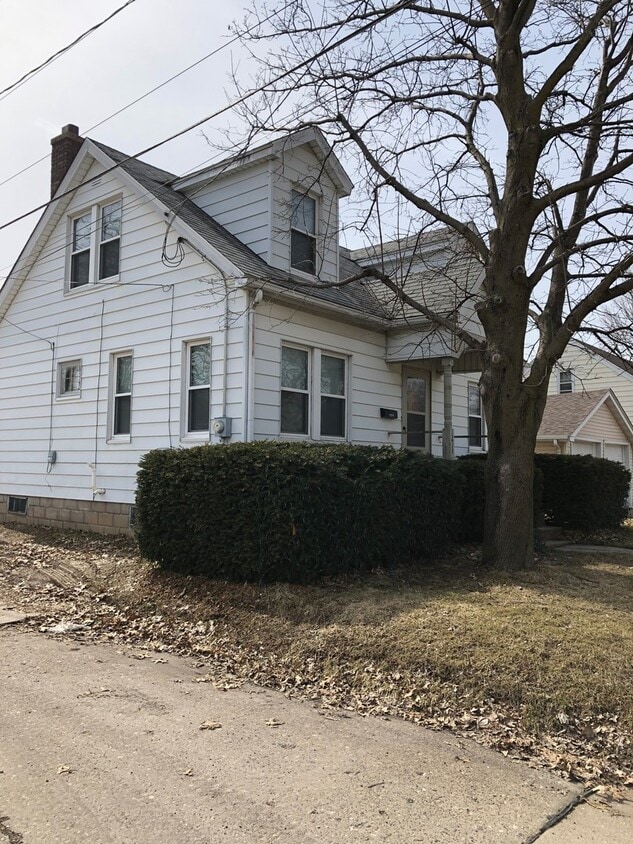 Primary Photo - 2 bedroom home
