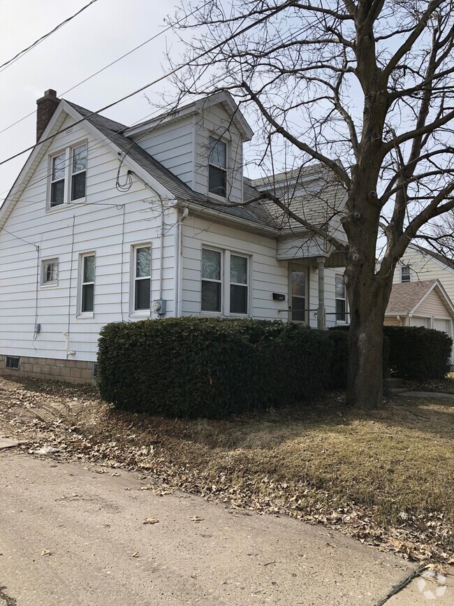 Building Photo - 1214 19th Ave