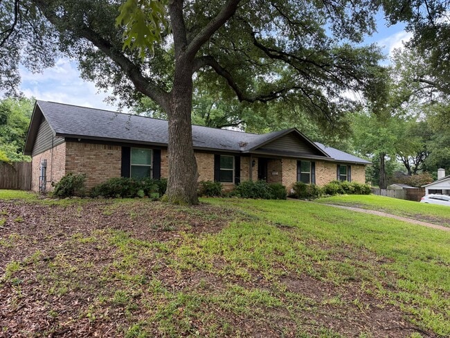 Building Photo - 3424 Glendale Dr