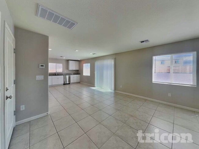 Building Photo - 8962 Wolf River Dr