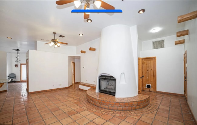 Building Photo - 15487 S Avenue A