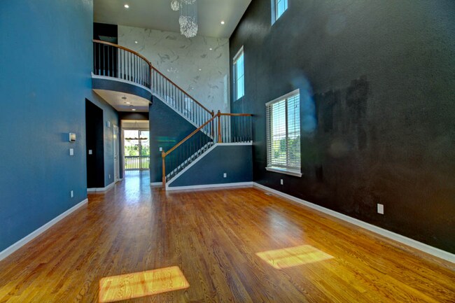 Building Photo - 24327 E Davies Pl